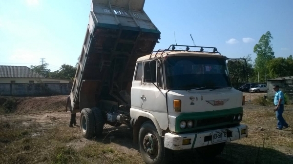 ขายต่อดาวน์ 6 ล้อดั้ม KL300 เครื่อง+เกียร์ EH700 168 แรงม้า เฟืองท้ายใหญ่จัมโบ้ พวงมาลัยพาวเวอร์ ยางเต็มทั้ง 6 เส้น ทะเบียนเต็มพรัอมโอน