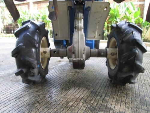 รถพรวนดินเดินตาม   ISEKI    KC320   รหัสสินค้า : 13001369  หรือเพิ่มเติมไดที่ www.nihonmono.com