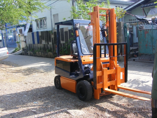 ให้เช่า รถฟอรค์ลิฟท์ไฟฟ้า