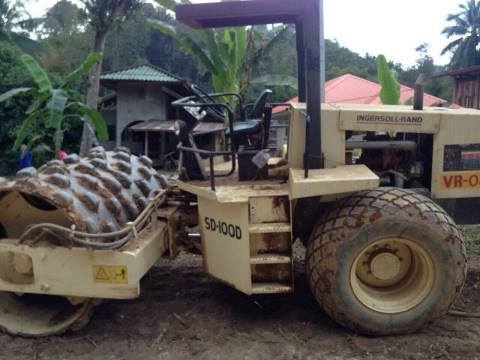 รถบด อิงเกอร์โซแลนด์ SD100D. S/N163218. สองเปลือก หนามหุ้มเรียบ เอกสารพรัอมราคา1,350,000