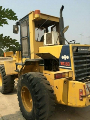 รถตักล้อยาง KOMATSU WA 150-1ราคา850,000 รถตักล้อยาง KOMATSU WA 150-1ราคา850,000