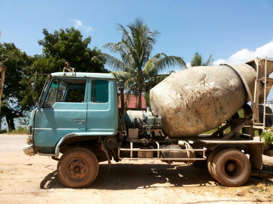 HINO โม่ปูน3คิวพร้อมใช้ราคาคุยกันได้
