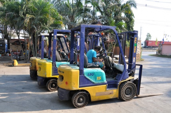 ขายFORKLIFT KOMATSU FG15-20 (1.5ตัน)สวยเดิมจากญี่ปุ่น ยังไม่เคยใช้ในไทย 135,000เท่านั้น!!