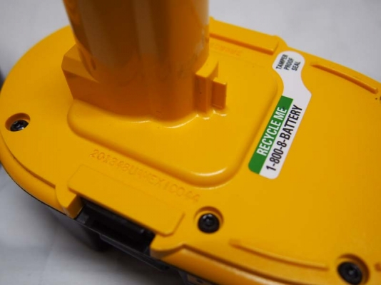 แบ็ตแท้ DeWALT DC9096 XRP Ni-Cd 18V2.4A Battery