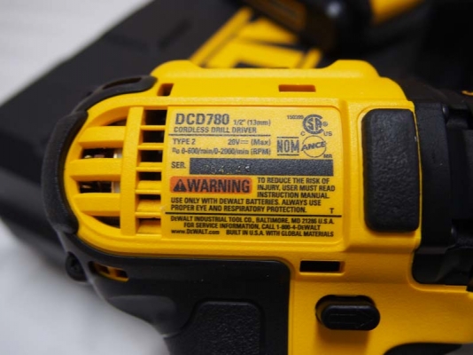 สว่านไร้สาย DeWALT DCD780 ไฟ20โวลท์พร้อมแท่นชาร์จแบ็ตลิเทียม2ก้อนและเคสพลาสติค Build in USA สว่านไร้สาย DeWALT DCD780 ไฟ20โวลท์พร้อมแท่นชาร์จแบ็ตลิเทียม2ก้อนและเคสพลาสติค Build in USA