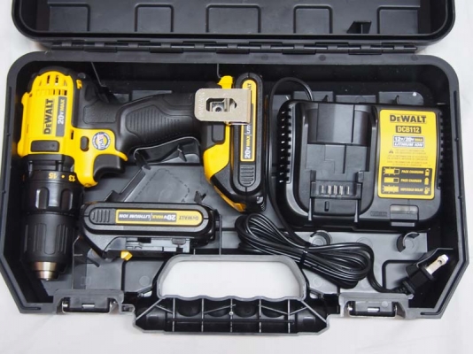 สว่านไร้สาย DeWALT DCD780 ไฟ20โวลท์พร้อมแท่นชาร์จแบ็ตลิเทียม2ก้อนและเคสพลาสติค Build in USA สว่านไร้สาย DeWALT DCD780 ไฟ20โวลท์พร้อมแท่นชาร์จแบ็ตลิเทียม2ก้อนและเคสพลาสติค Build in USA