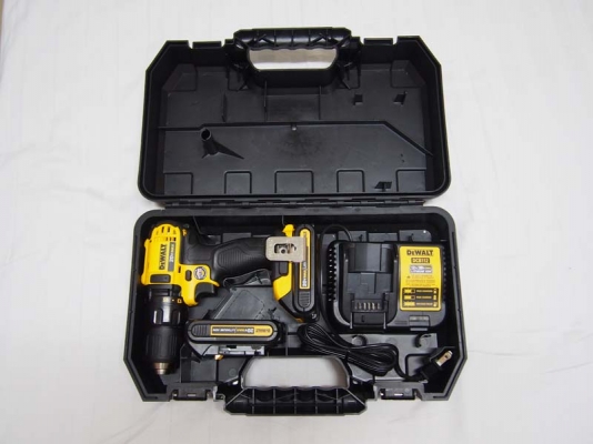 สว่านไร้สาย DeWALT DCD780 ไฟ20โวลท์พร้อมแท่นชาร์จแบ็ตลิเทียม2ก้อนและเคสพลาสติค Build in USA สว่านไร้สาย DeWALT DCD780 ไฟ20โวลท์พร้อมแท่นชาร์จแบ็ตลิเทียม2ก้อนและเคสพลาสติค Build in USA