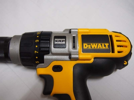 สว่านไร้สายพร้อมด้ามจับ DeWALT DCD940 XRP ไฟ18โวลท์พร้อมแท่นชาร์จแบ็ต1ก้อนและเคสพลาสติค สว่านไร้สายพร้อมด้ามจับ DeWALT DCD940 XRP ไฟ18โวลท์พร้อมแท่นชาร์จแบ็ต1ก้อนและเคสพลาสติค