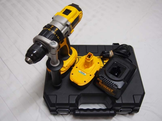 สว่านไร้สายพร้อมด้ามจับ DeWALT DCD940 XRP ไฟ18โวลท์พร้อมแท่นชาร์จแบ็ต1ก้อนและเคสพลาสติค สว่านไร้สายพร้อมด้ามจับ DeWALT DCD940 XRP ไฟ18โวลท์พร้อมแท่นชาร์จแบ็ต1ก้อนและเคสพลาสติค