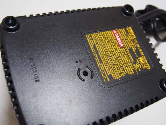 สว่านไร้สายพร้อมด้ามจับ DeWALT DCD940 XRP ไฟ18โวลท์พร้อมแท่นชาร์จแบ็ต1ก้อนและเคสพลาสติค สว่านไร้สายพร้อมด้ามจับ DeWALT DCD940 XRP ไฟ18โวลท์พร้อมแท่นชาร์จแบ็ต1ก้อนและเคสพลาสติค