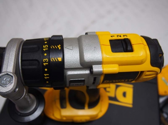 สว่านไร้สายพร้อมด้ามจับ DeWALT DCD940 XRP ไฟ18โวลท์พร้อมแท่นชาร์จแบ็ต1ก้อนและเคสพลาสติค สว่านไร้สายพร้อมด้ามจับ DeWALT DCD940 XRP ไฟ18โวลท์พร้อมแท่นชาร์จแบ็ต1ก้อนและเคสพลาสติค