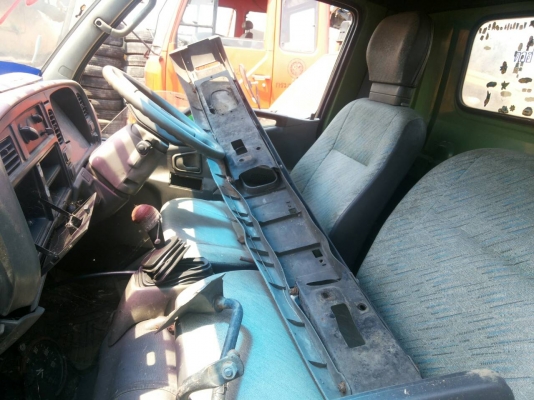 ขายรถบรรทุก4ล้อเครื่อง4D31ถูกๆตามสภาพมีให้เลือกหลายคัน