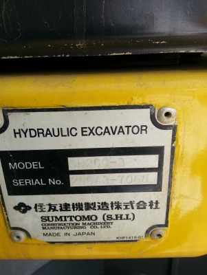 ขายรถขุด ยี่ห้อSUMITOMO  รุ่นSH200-3  ติดต่อวิภาดา 081-3194528