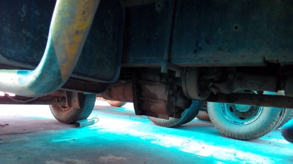 MITSUBISHI FUSO FN527 - 175 HP 6D15 M-A23489 สิบล้อ 2 เพลา เทรลเลอร์ใหญ่ท้ายลาดขึ้นรถแบ็คโฮร PC 200-320 ได้เลยครับ รถสวยมากๆครับ วางเครื่อง 6D15 เกียร์ 6 SPEED มีสโลว์ลงเล่มครบ หัวเก๋ง FUSO M5 ตาหวานลายสวยลงเล่มครบ ภายในสวย แอร์เย็น พวงมาลัยเพาเวอร์ ระบบเ