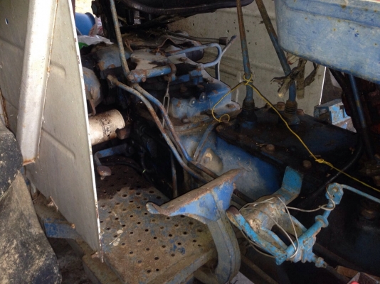 ขายรถไถเพลาเดียวFORD 6610 เก่าเก็บ สภาพดี สนใจโทร 081-970-1072