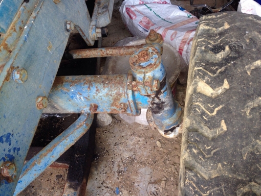 ขายรถไถเพลาเดียวFORD 6610 เก่าเก็บ สภาพดี สนใจโทร 081-970-1072