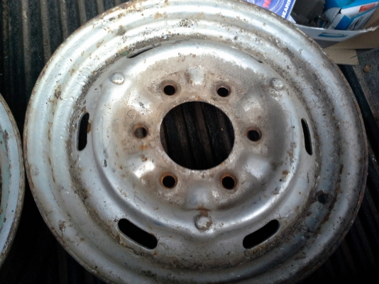 ขายกะทะล้อเดิมดัทสันช้างเหยียบ620 มี2วง ขายวงละ800- ด่วน