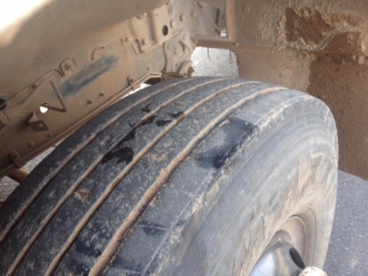 ขายรถสิบล้อเทเลอร์ ท้ายลาด บรรทุกแบ็คโฮ nissan Ud cw41m 265 เทอร์โบ รถพร้อมใช้งาน