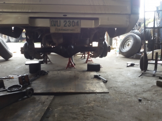 เพลาท้ายนิสสัน