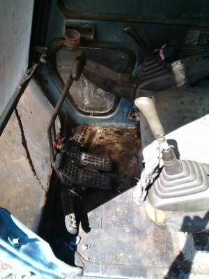 ขายด่วน หัวเก๋ง HITACHI EX200 ราคาถูก