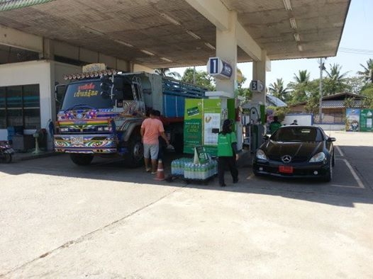 ขอบคุณลูกค้าที่โทรมาภามสิบล้อสวย ๆๆนะครับ รถผมมี น้อย แต่ 100 เปอเซ็น เครื่องแรง380  เพลงลั่นๆๆ กระบะสวย  วางมัดจำแล้วครับ