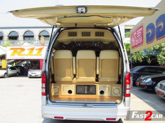 ขายด่วนๆ. รถตู้TOYOTA COMMUTER. ตู้ D4D  2500  CC   MT 2012  วีไอพี เต็มๆ. ราคา 892,000 บาทค่ะ. โทร 0922726669 ตันหยงค่ะ