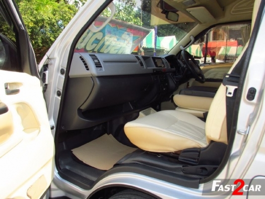 ขายด่วนๆ. รถตู้TOYOTA COMMUTER. ตู้ D4D  2500  CC   MT 2012  วีไอพี เต็มๆ. ราคา 892,000 บาทค่ะ. โทร 0922726669 ตันหยงค่ะ