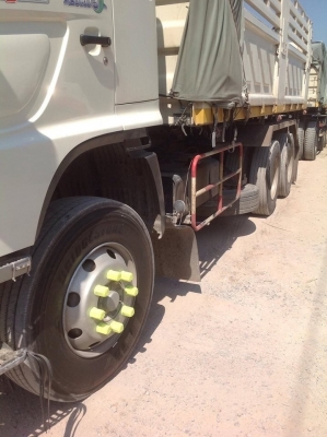 พ่วง 22 ล้อ HINO มัดจำจากร้อ่ยเอ็ด 80,000 ครับ  ดาวน์ 450000 บาท (ดูเครดิต)