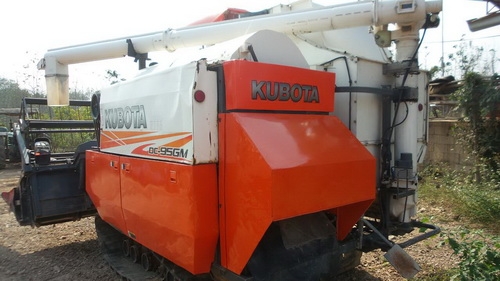 ขายรถเกี่ยวข้าว 95 อุ้ม 1400 กก 680000 วิ่ง พันปลายชั่วโม