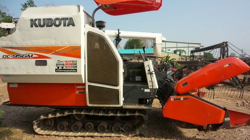 ขายรถเกี่ยวข้าว 95 อุ้ม 1400 กก 680000 วิ่ง พันปลายชั่วโม