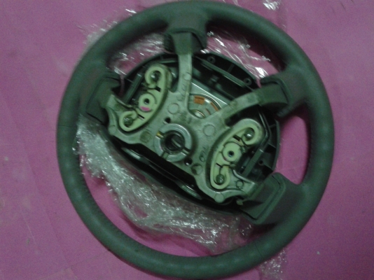 วงพวงมาลัยอีชูชุดีแมกช์มีแอร์แบ็คถอดสวยครับ