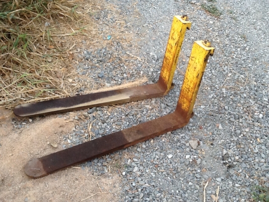 งารถยก1.5ตัน มีหลายคู่ราคาไม่แพงครับ