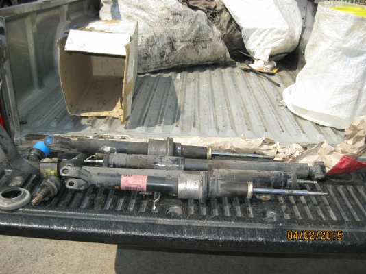 ฃาย โช๊คอัพ mercedes benz a 211 320 00 13 พร้อมกันโคลง