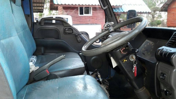 ขาย6ล้อสั้น NKR เครื่องดี NGVสลับเบนซิน แคชซีสวย ยางดี ภายในสวย แอร์เย็น พ.เพาเวอร์ สภาพพร้อมใช้งาน เอกสารพร้อมโอน สนใจโทร 090-8588220คุณนะ 093-3258446คุณบิวตี้ ID:narong498 หรือ www.truck.in.th/498 หรือfb:ณรงค์ ซื้อขายรถมือสอง (เว็บไซต์ส่วนตัว)