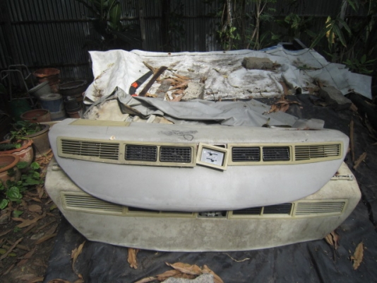 ขายอุปกรณ์รถตู้