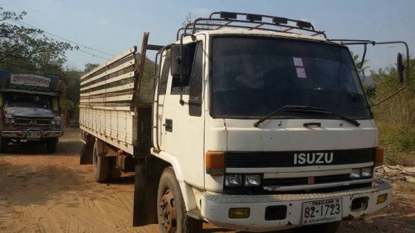 Isuzu ร็อคกี้ เครื่อง 6BD 165 กะบะยาว 6.50 เมตร กระจกไฟฟ้าเครื่องดี คันชีสวย ภาษีไม่ขาดเอกสารพร้อมโอน