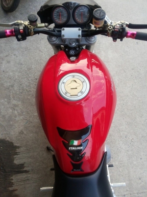 ขาย ducati m900 ie หัวฉีดแล้ว อินวอย สรรพสามิต สีสดสวย เก็บงานเลี่ยม เครื่องชัวส์ๆ แรงทอร์คหนัก พร้อมออกทริปสบายๆ ท่อผ่าเสียงโหดๆ เปิดราคา 130000 ต่อรองได้คับ สนใจจริงโทรมาเลย 0903120561 Line: nooksh.