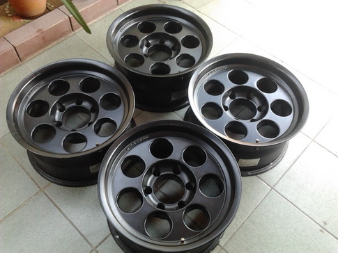 PIAA 6/139 ขอบ16 กว้าง8 ออฟ-20 สีดํา สภาพสวยๆ 1ชุด