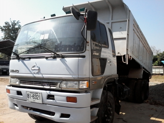 รถบรรทุกสิบล้อ