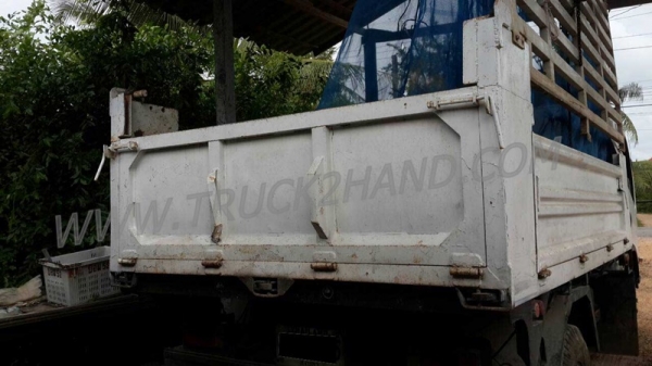 รถบรรทุก 6 ล้อดัมพ์ ISUZU NQR 175 แรงม้า ปีจดทะเบียน 2555 รถบรรทุก 6 ล้อดัมพ์ ISUZU NQR 175 แรงม้า ปีจดทะเบียน 2555