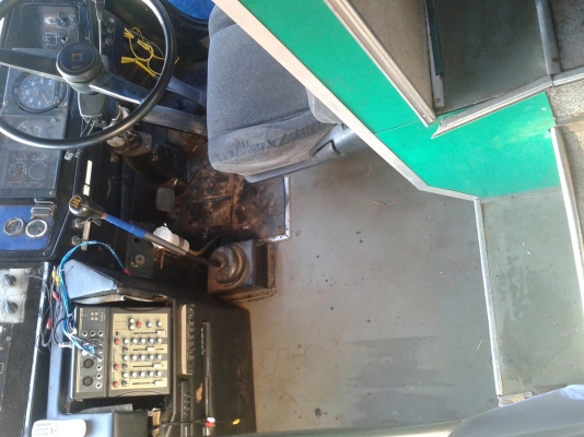 รถบัส ยี่ห้อ ISUZU 275 แรงม้า รถบัส ยี่ห้อ ISUZU 275 แรงม้า