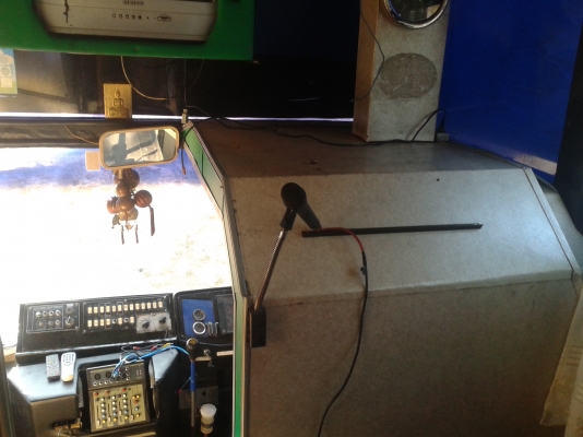 รถบัส ยี่ห้อ ISUZU 275 แรงม้า รถบัส ยี่ห้อ ISUZU 275 แรงม้า