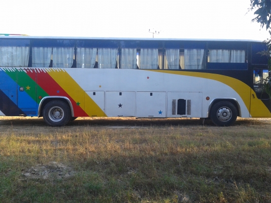 รถบัส ยี่ห้อ ISUZU 275 แรงม้า รถบัส ยี่ห้อ ISUZU 275 แรงม้า