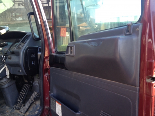 ตามสภาพถูกๆค่ะ HINO สิงห์ไฮเทค เครื่อง 165 แรงม้าดั้มพ์ดิน ยาว 3.80 เมตร กว้าง 2.0 เมตรยาง 825/16 รถสวยพร้อมใช้ค่ะ ราคาไม่แพงหาดั้มพ์วิ่งดินโทรมาเลยค่ะ