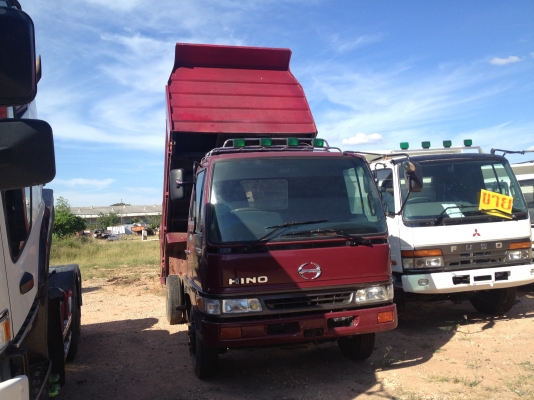 ตามสภาพถูกๆค่ะ HINO สิงห์ไฮเทค เครื่อง 165 แรงม้าดั้มพ์ดิน ยาว 3.80 เมตร กว้าง 2.0 เมตรยาง 825/16 รถสวยพร้อมใช้ค่ะ ราคาไม่แพงหาดั้มพ์วิ่งดินโทรมาเลยค่ะ