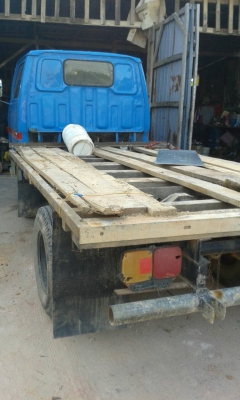 ขายรถบรรทุก 4 ล้อใหญ่พี้นเรียบ TOYOTA 88 แรงม้า ทะเบียนพร้อม ราคา 95000