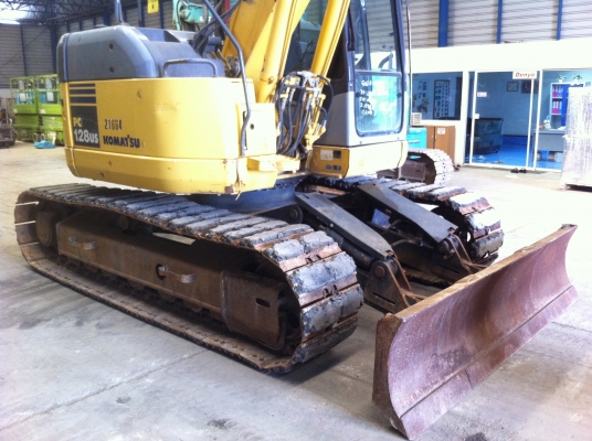 นำเข้าเครื่องจักรกลหนักมือ 2 จากต่างประเทศ Tel.098-858-5524 สามภพ ครับ