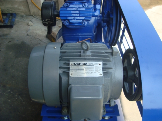 ขายปั๊มลมPUMA 5HP มอเตอร์โตชิบา 380V ถังลม260ลิตร ขายปั๊มลมPUMA 5HP มอเตอร์โตชิบา 380V ถังลม260ลิตร