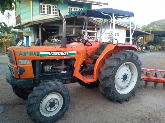 ขายด่วนรถไถนา KUBOTA L 3202 DT 4wd 4x4 เดิมๆ