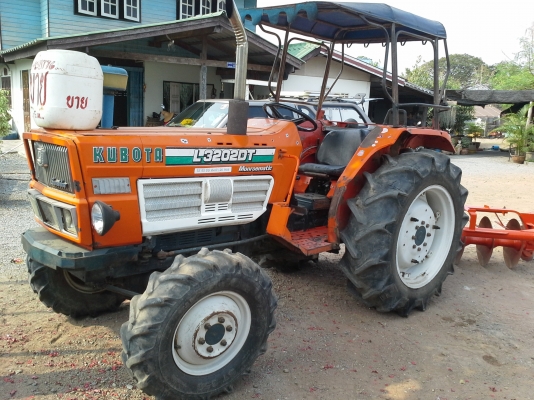 ขายด่วนรถไถนา KUBOTA L 3202 DT 4wd 4x4 เดิมๆ